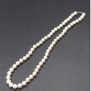 Elegant White Fresh Water Round Pearl Necklance