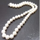 Elegant White Fresh Water Round Pearl Necklance