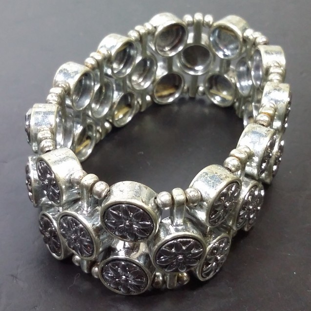 Virginia Vintage silver plated embroidered flower charms bracelet