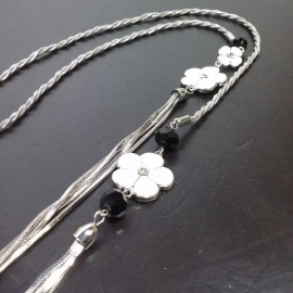 Virginia Elegant Paint Lacquer Clear Topaz Crystal Flower Necklance 